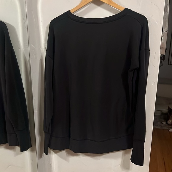 Athleta Women's black long sleeve - Picture 3 of 3